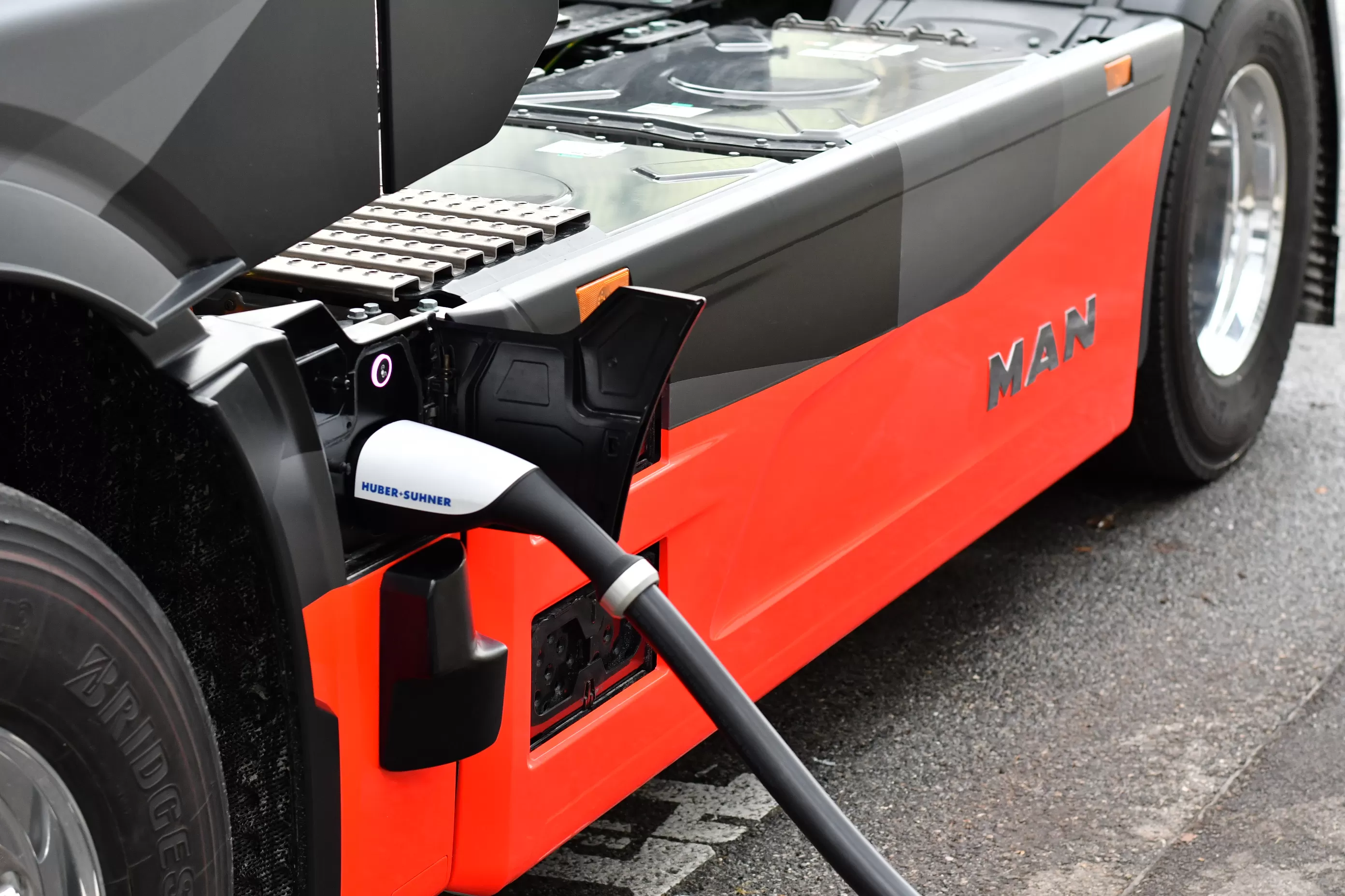 Camion elettrico MAN: ricarica rapida e soluzioni avanzate